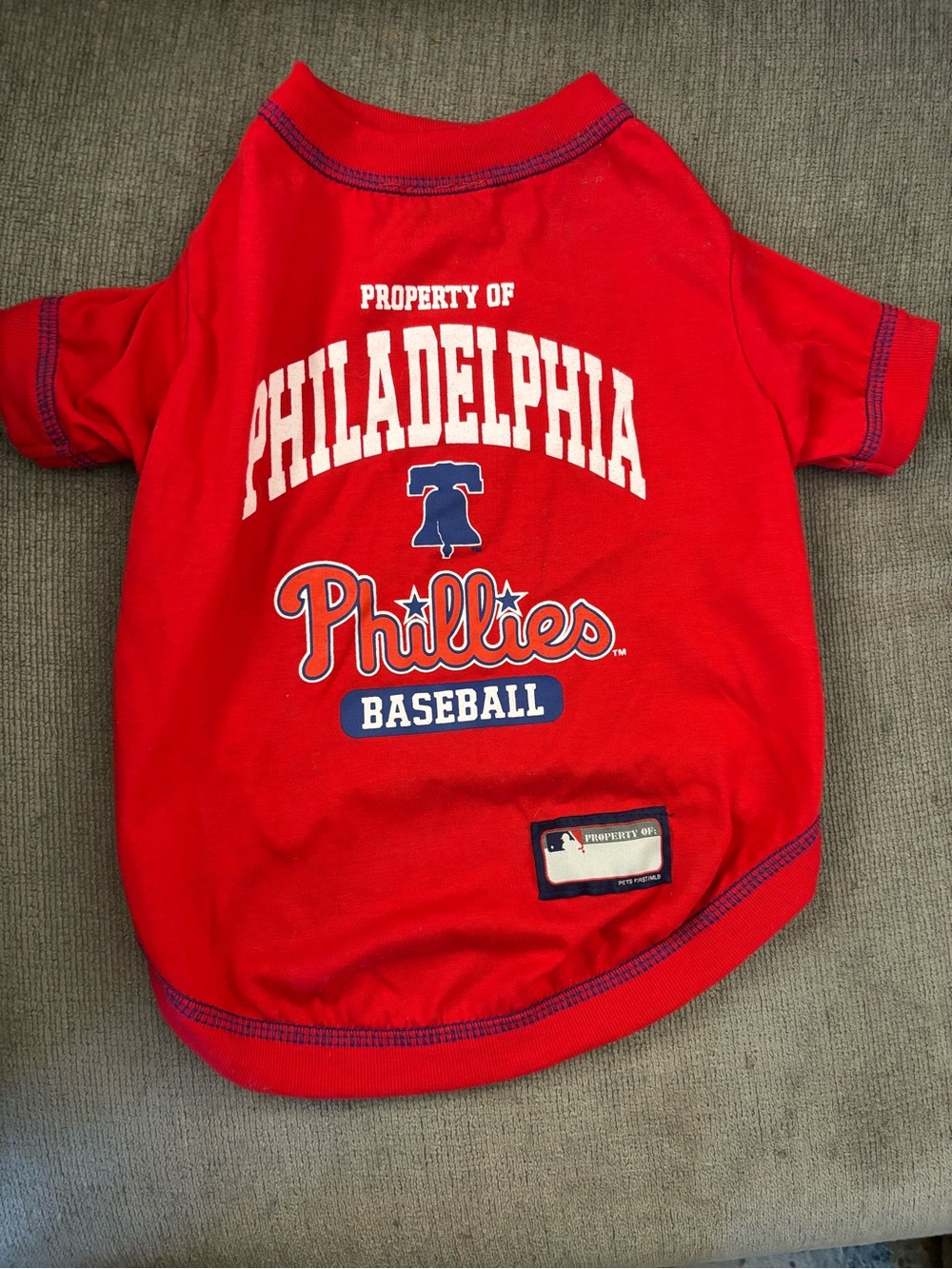 🐶 PETS FIRST MLB Phillies Shirt